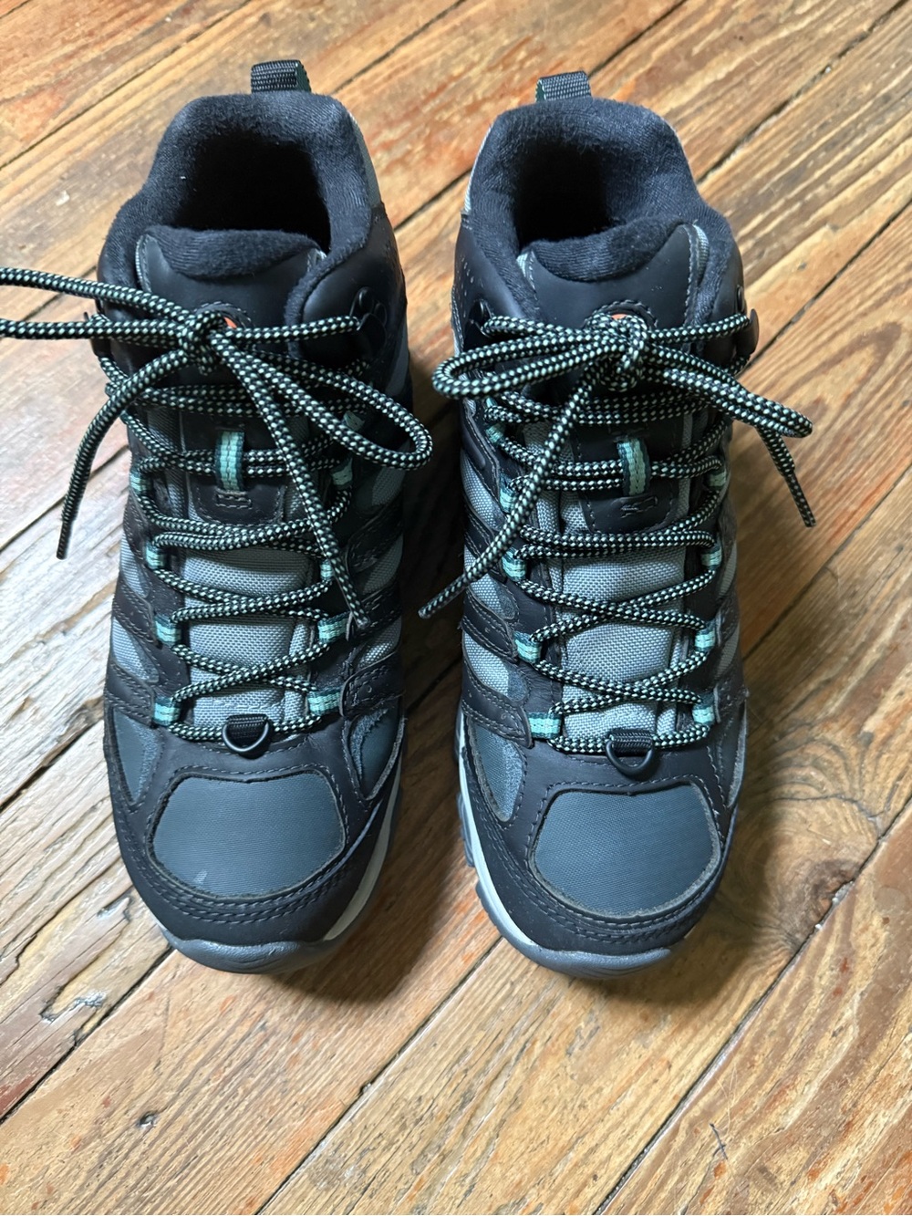 Merrell Black Gray Hiking Shoes with Mint Highlights - Picture 8 of 8